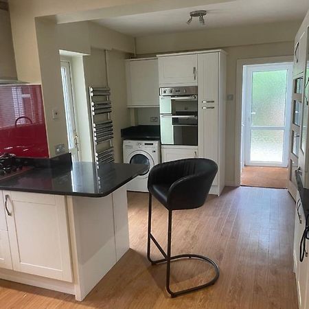 5 Bed House, 32 Tutbury Avenue, Cannon Park, Coventry, Cv4 7Bj Villa Buitenkant foto