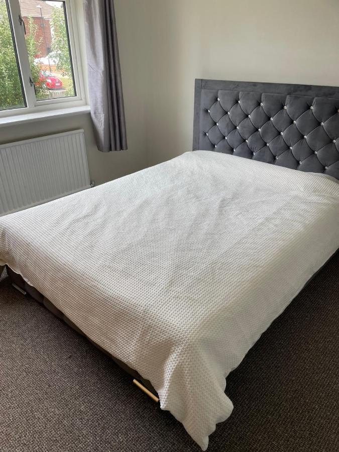 5 Bed House, 32 Tutbury Avenue, Cannon Park, Coventry, Cv4 7Bj Villa Buitenkant foto
